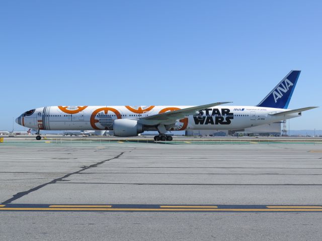 BOEING 777-300 (JA789A) - BB8 landing in SFO for the first time, 19Apr18.