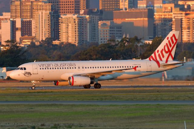 VH-VNJ — - ADELAIDE AIRPORT, April 9, 2022