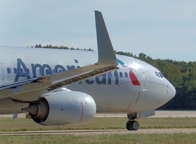 Boeing 737-800 (N904NN)