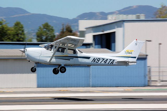 Cessna Skyhawk (N974TA)