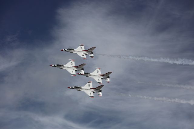 — — - The Thunderbirds at the  at Mcchord Field (Joint Base Lewis-Mcchord) Airport (Tacoma, WA) KTCM / TCM airshow<br><br>8/26/2016