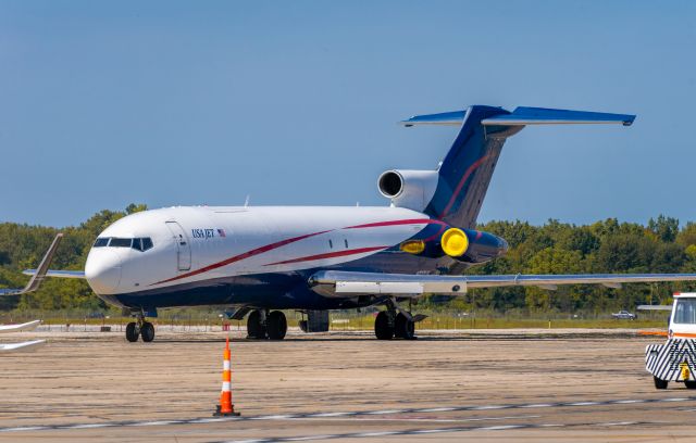 Boeing 727-100 (N727US) - Parked at USA Jet apron at Willow Run after arriving from Anniston a few days ago.