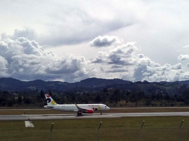 Airbus A320 (HK-5320) - All you need is Viva-Todo lo que necesitas es Viva