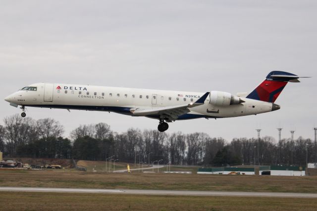 Canadair Regional Jet CRJ-700 (N391CA)