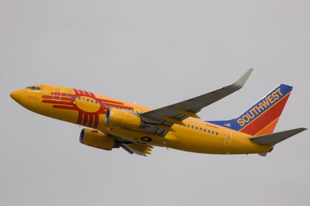 Boeing 737-700 (N781WN) - Nikon D-50 w/ 70-300 Nikon VR lens.