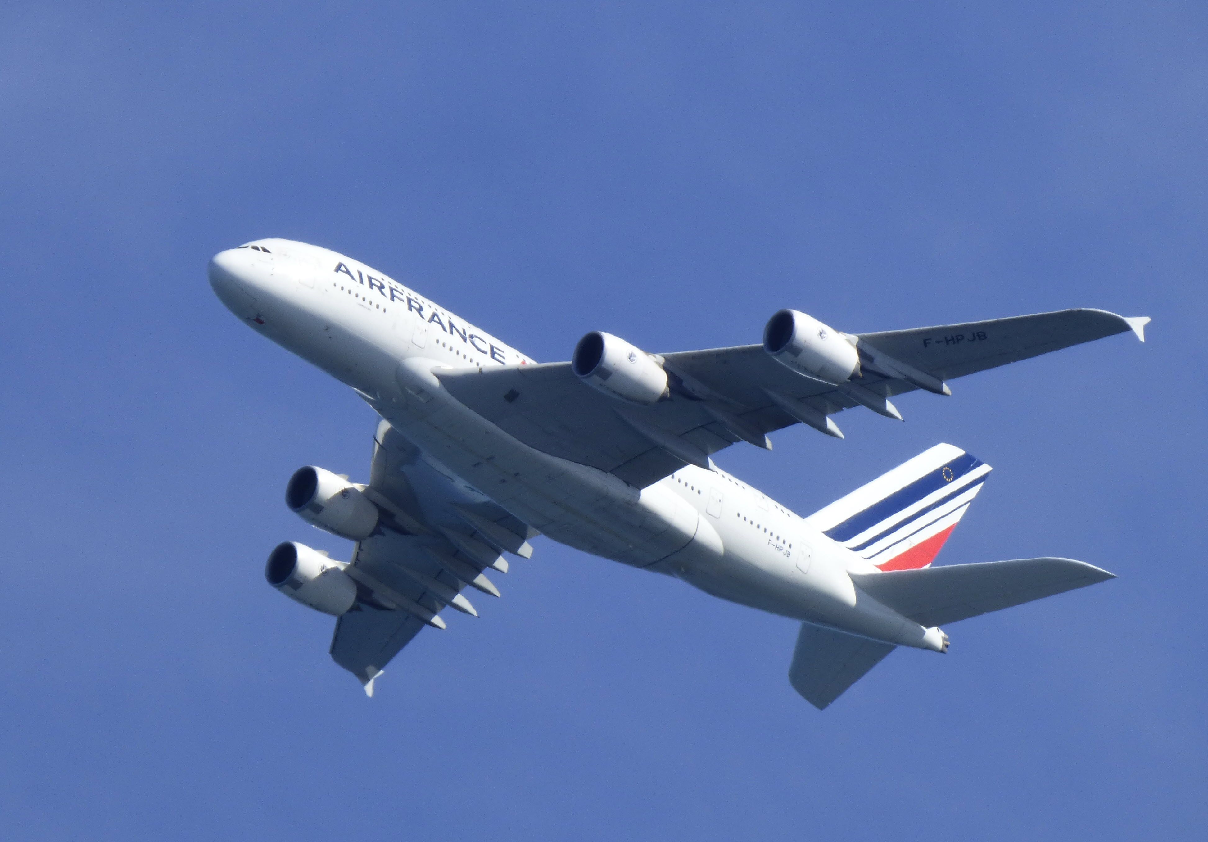 Airbus A380-800 (F-HPJB) - Shown here is an Air France Airbus A380-861 a few minutes until landing in the Spring of 2017.