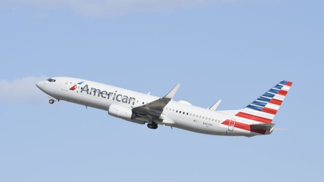 Boeing 737-800 (N357PV) - Departing LAX on 25R