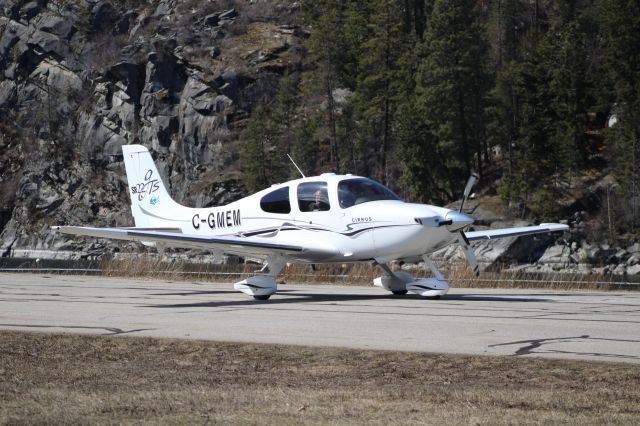 Cirrus SR-22 (C-GMEM)