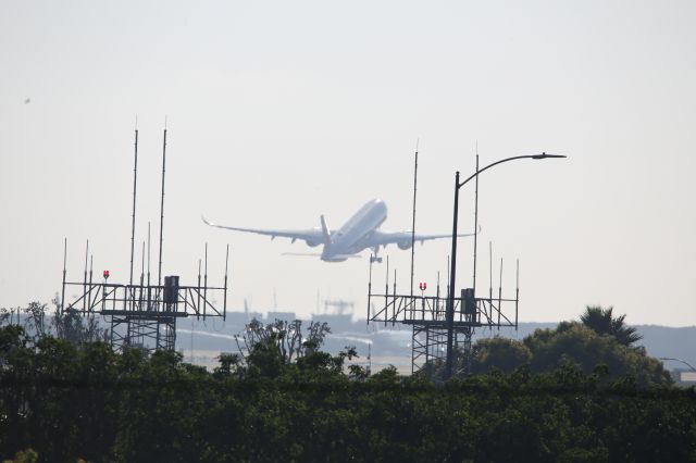 Airbus A350-900 (B-18918)