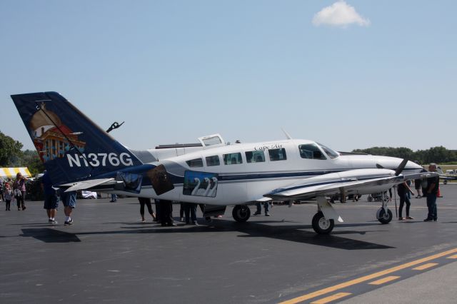 Cessna 402 (N1376G)