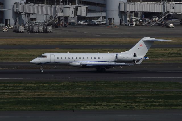 Bombardier Global Express (OE-EAD)