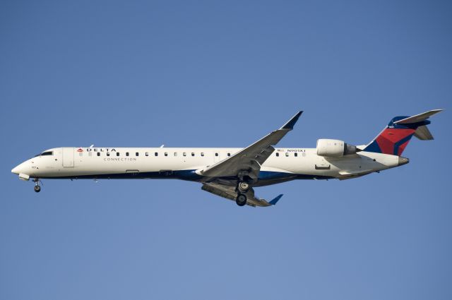 Canadair Challenger (N901XJ) - Seen at KBWI on 10/15/2011