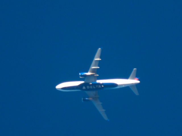 Airbus A320 (N319US) - DAL2037br /HRL-MSPbr /11/07/2024