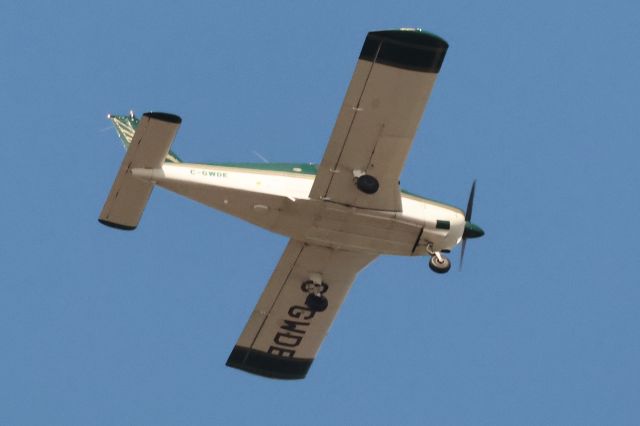 Piper Cherokee (C-GWDE) - C-GWDE Piper Cherokee PA-28-180 Communaut'Air Club de PilotageSurvolant le fleuve St-Laurent QC.à Lavaltrie le-08-04-2024 à 15:17