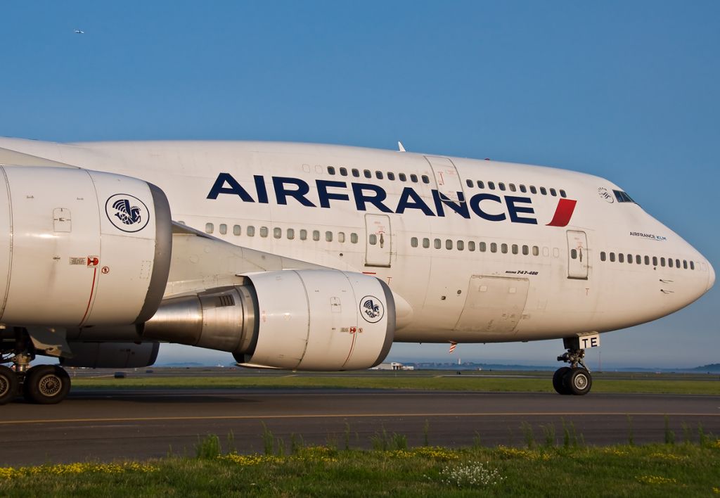 Boeing 747-400 (F-GITE) - I miss the AF jumbos @ KBOS Logan