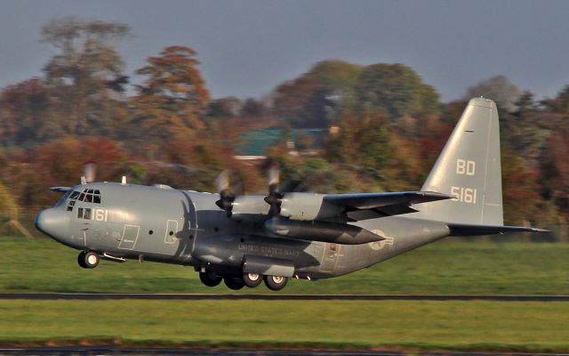 Lockheed C-130 Hercules (16-5161) - usn c-130t 165161 dep shannon 29/10/15.