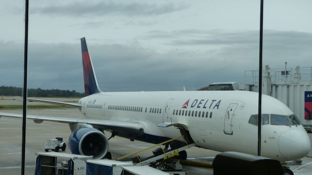 Boeing 757-200 (N522US) - Delivered to Northwest Airlines in 1987br /Delivered to Delta Air Lines in 2010