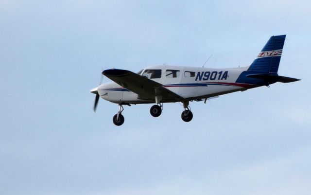 Piper Cherokee (N901A) - On final is this 2015 Piper Cherokee Archer II in the Autumn of 2018.