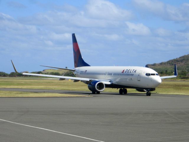 Boeing 737-700 (N386DA)