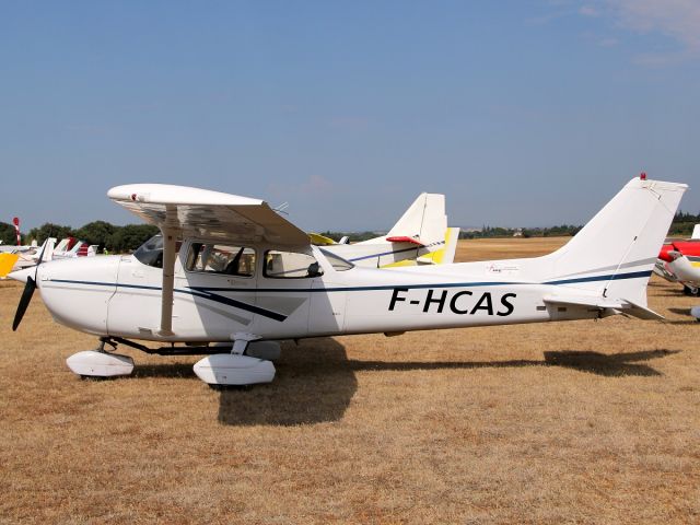 Cessna Skyhawk (F-HCAS) - 10 sept 2016 br /carpentras airfield