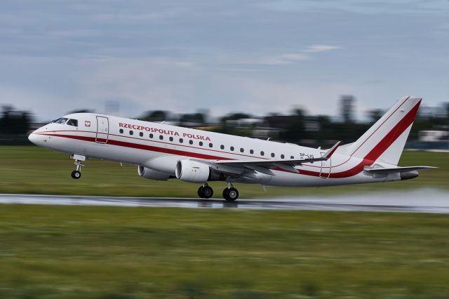 SP-LIG — - Polish government Embraer ERJ-175LR taking off of EPPO