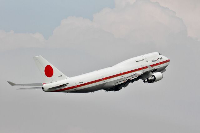 Boeing 747-400 (20-1102)