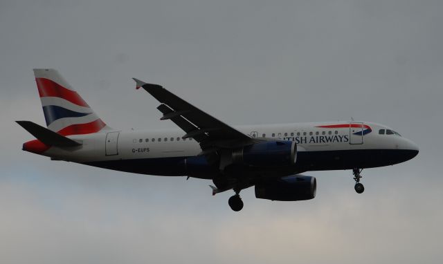 Airbus A319 (G-EUPS)