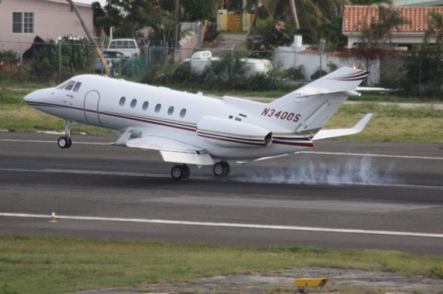 Hawker 800 (N3400S)