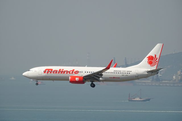 Boeing 737-800 (9M-LNY)