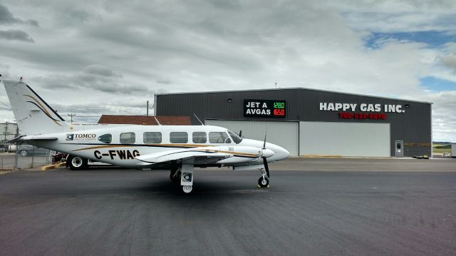 Piper Navajo (C-FWAG)