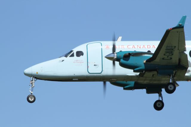 Beechcraft 1900 (C-GAAU)