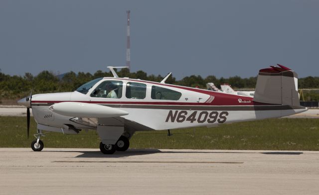 Beechcraft 35 Bonanza (N6409S) - A very nice v-tail Bonanza!