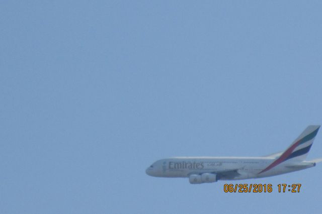 Airbus A380-800 (A6-EDO) - I know these photos will receive 1/5 stars, but get this, I am a kid who doesnt drive and can not access the good plane spotting spots that the "good" photos come from.  Also, I live in the dry deserts of Arizona in restricted airspace. I am only visiting here for family reasons :(