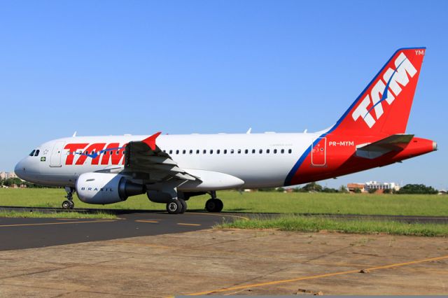 Airbus A319 (PR-MYM)