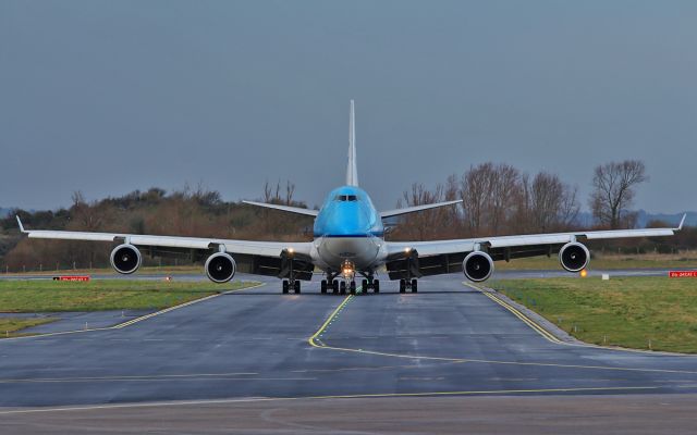 Boeing 747-400 (PH-CKB) - klm cargo b747-4f ph-ckb arriving in shannon 10/12/15.