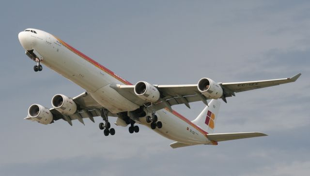 Airbus A340-600 (EC-IZX) - Check out our aviation videos with 100% authentic and non-leveled sound! a rel=nofollow href=http://youtube.com/ilikeriohttps://youtube.com/ilikerio/abr /br /Iberia A340-600 departing KMIA runway 27.