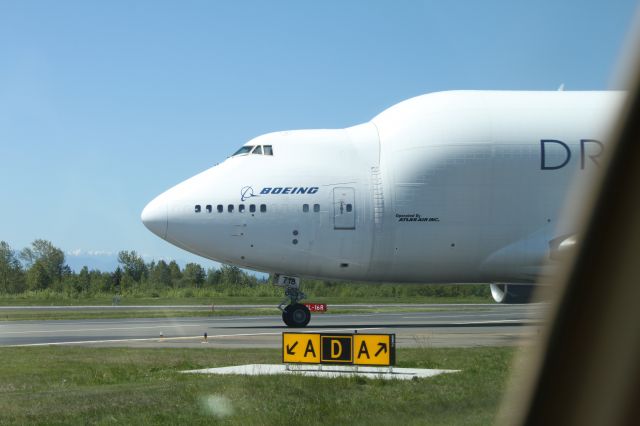Boeing 747-400 (N718BA)