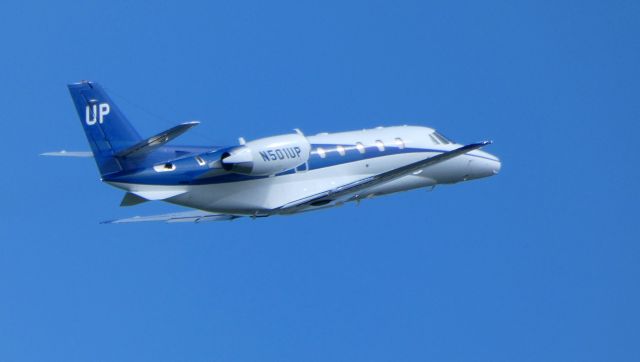 Cessna Citation Excel/XLS (N501UP) - Shortly after departure is  this Cessna Citation 560XL in the Summer of 2019.