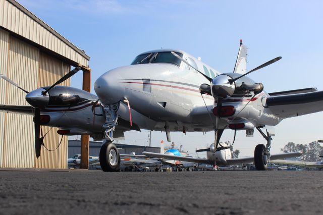 Beechcraft King Air 90 (N444L)