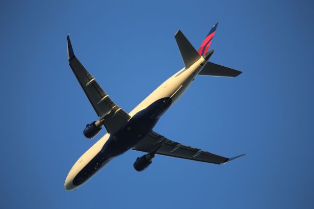 Embraer 175 —