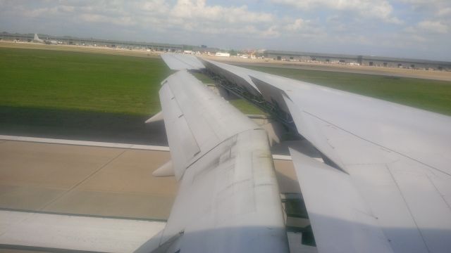 — — - Landing at IAD after my trip to LAX (757-200)