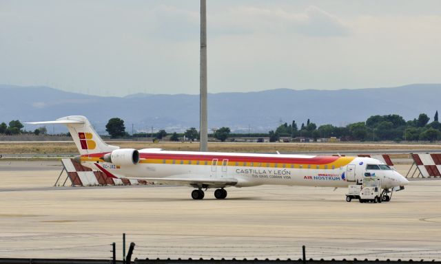 Canadair Challenger (EC-JXZ) - Air Nostrum Canadair CL-600-2D24 EC-JXZ in Valencia 