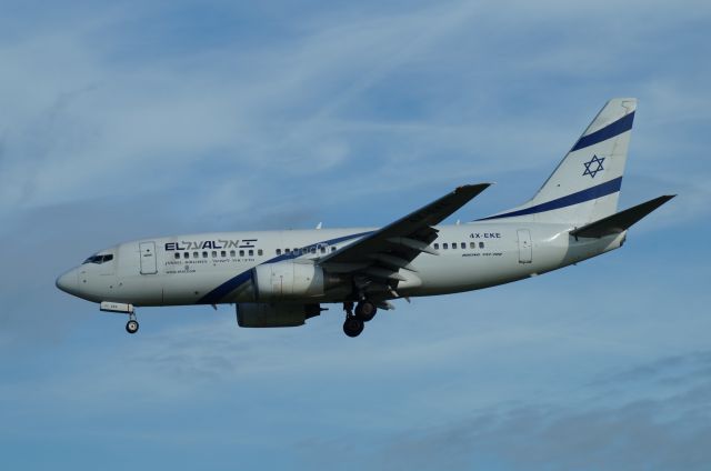 Boeing 737-700 (4X-EKE)