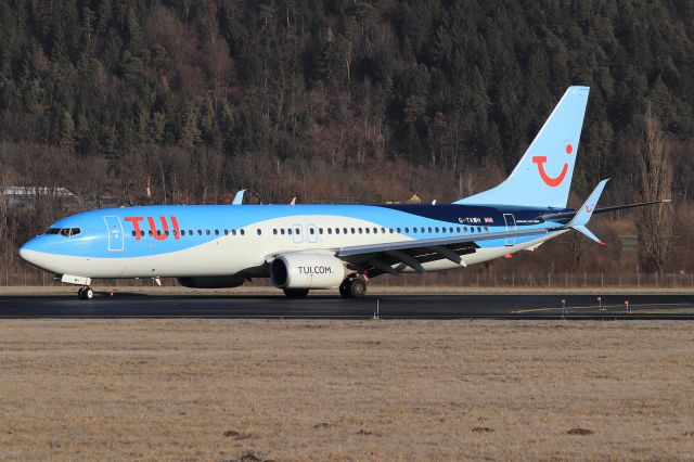 Boeing 737-800 (G-TAWH)