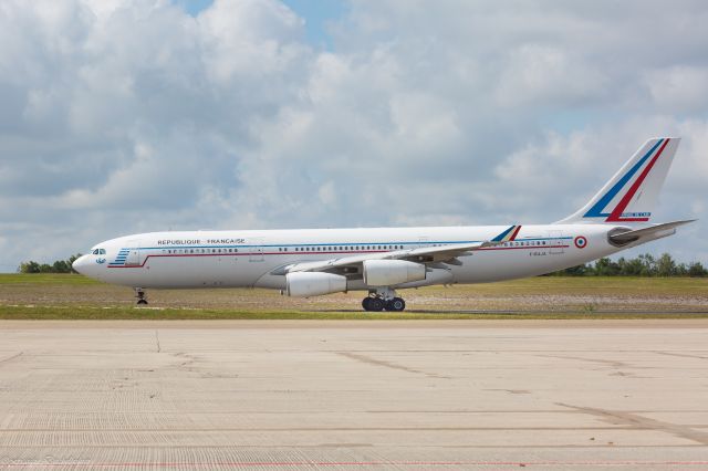 Airbus A340-200 (F-RAJA)