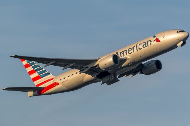 Boeing 777-200 (N780AN)