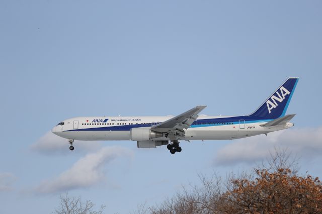 BOEING 767-300 (JA617A) - November 26, 2023:HND-HKD.