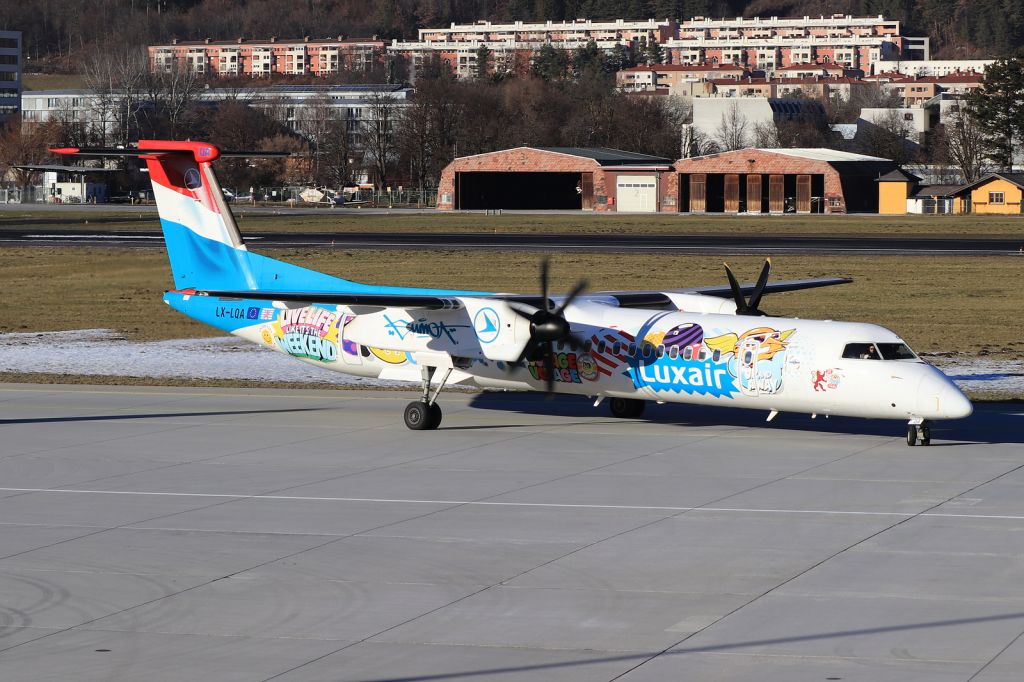 de Havilland Dash 8-400 (LX-LQA)