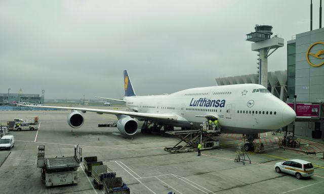 BOEING 747-8 (D-ABYJ) - Lufthansa Boeing 747-830 D-ABYJ Hannover in Frankfurt 