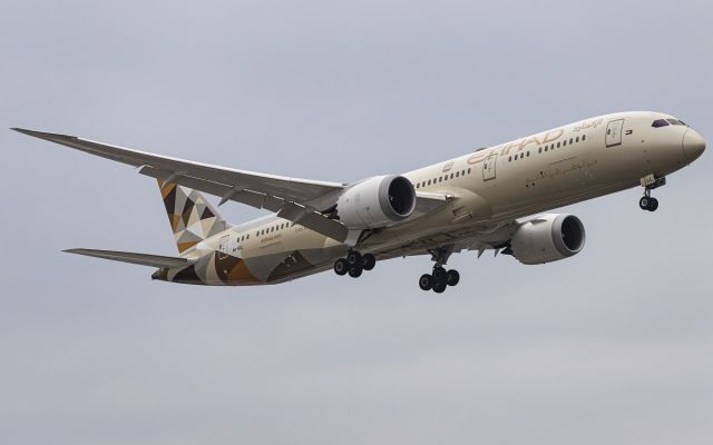 Boeing 787-9 Dreamliner (A6-BLL)